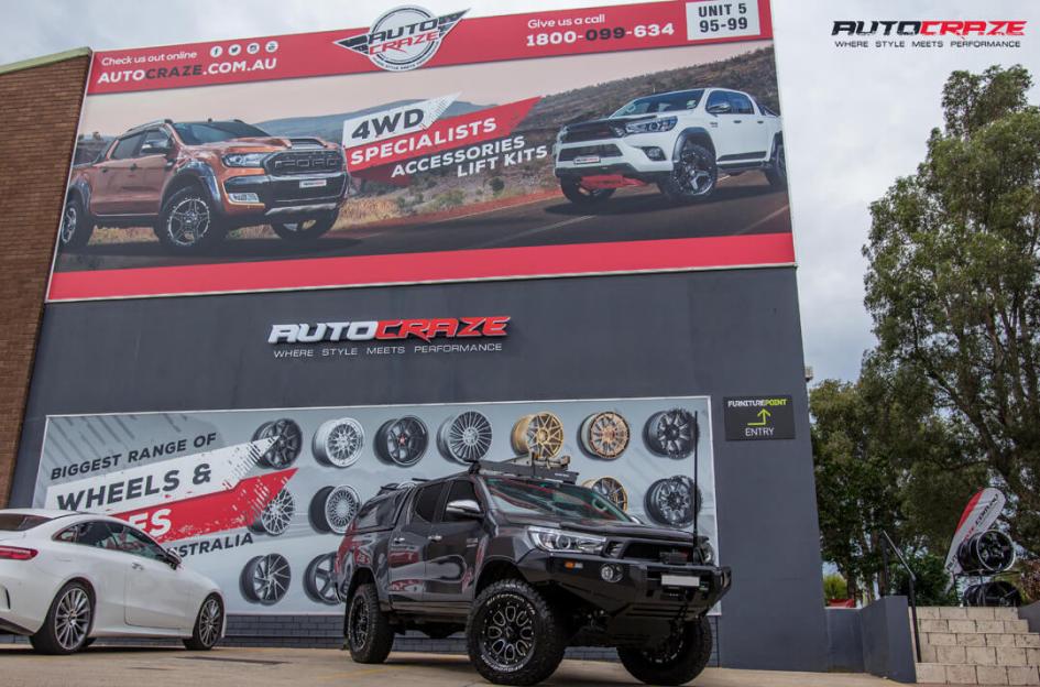 TOYOTA HILUX N80 4WD HE879 GLOSS BLACK MILLED ACCENTS